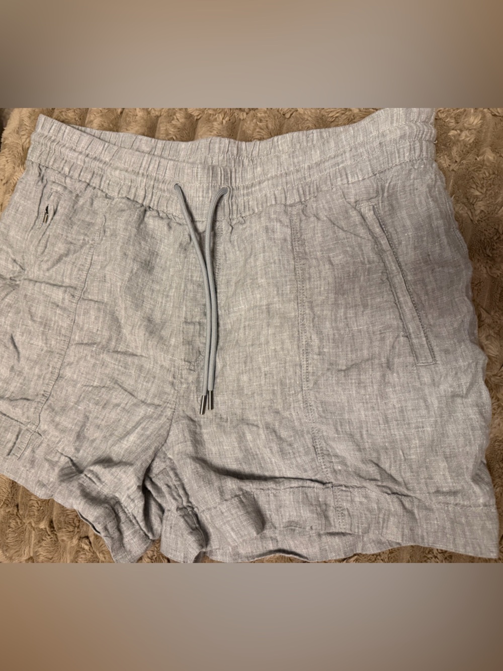 Athleta Light Gray Elastic-Waist Shorts with Heathered Texture